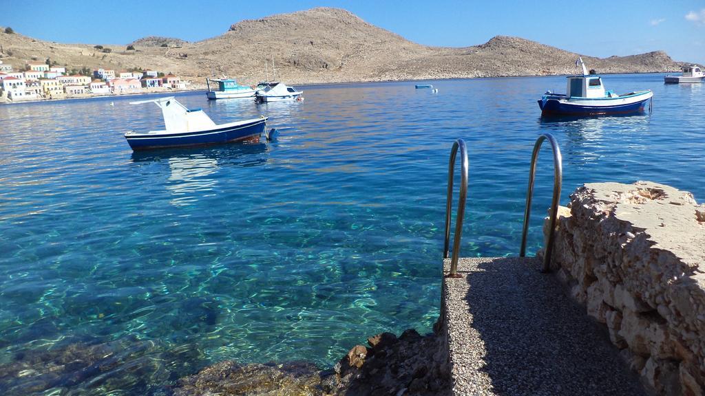 Villa Skiadeni Chalki Town Номер фото